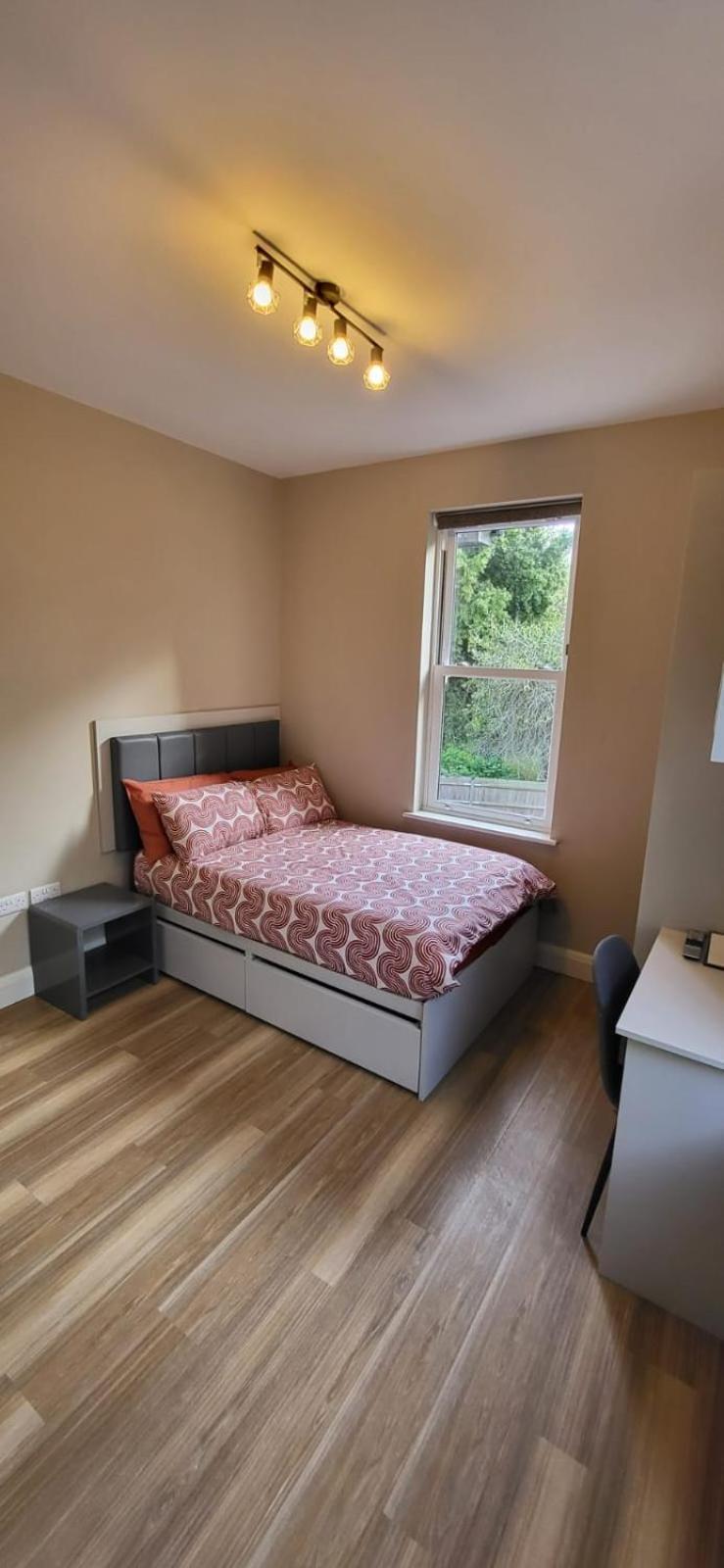Sands House - Luxury Modern Studios With Secure Parking In Epsom, Surrey Room photo